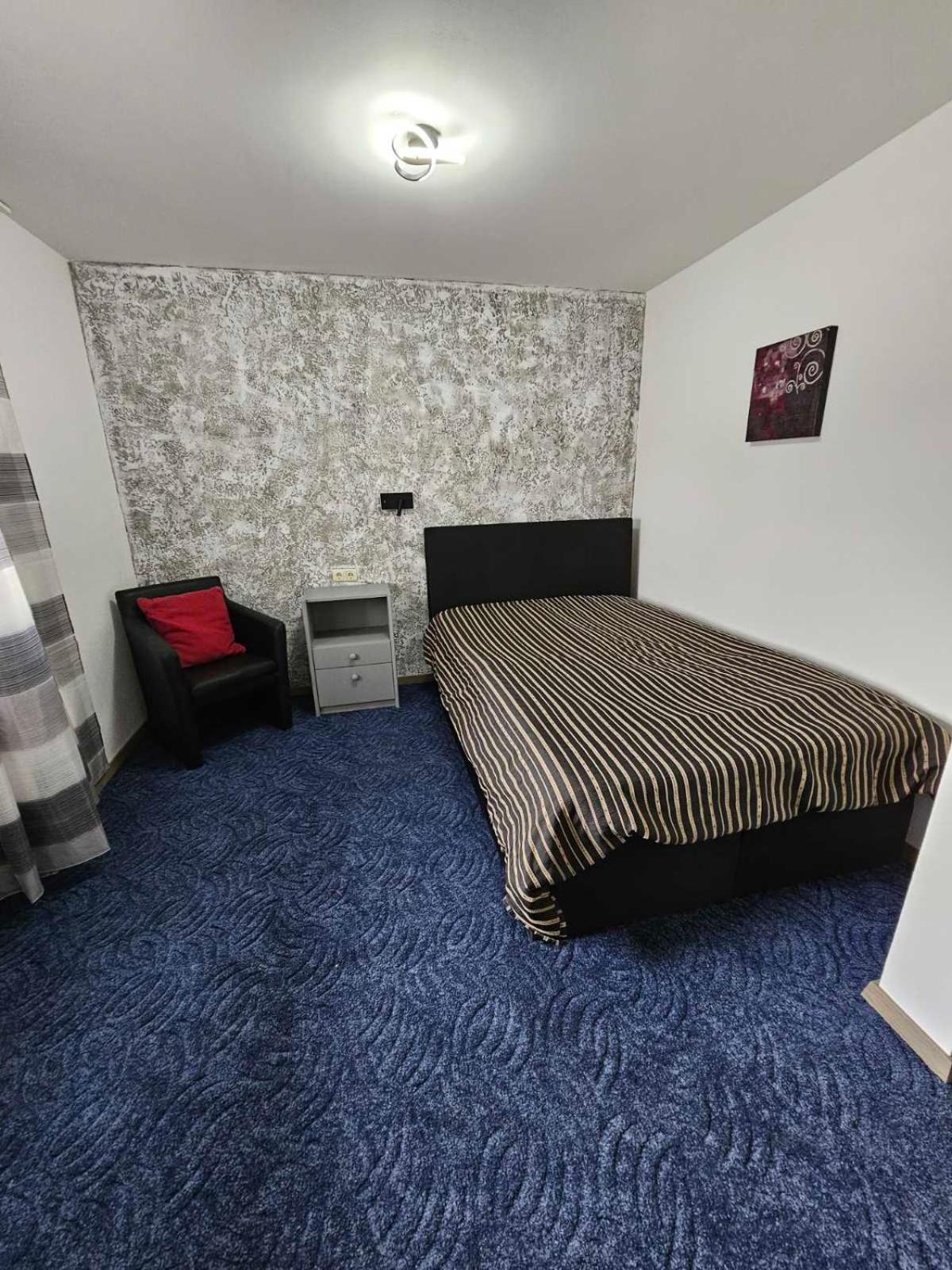 Kompfort Business Apartment Wertheim Bagian luar foto